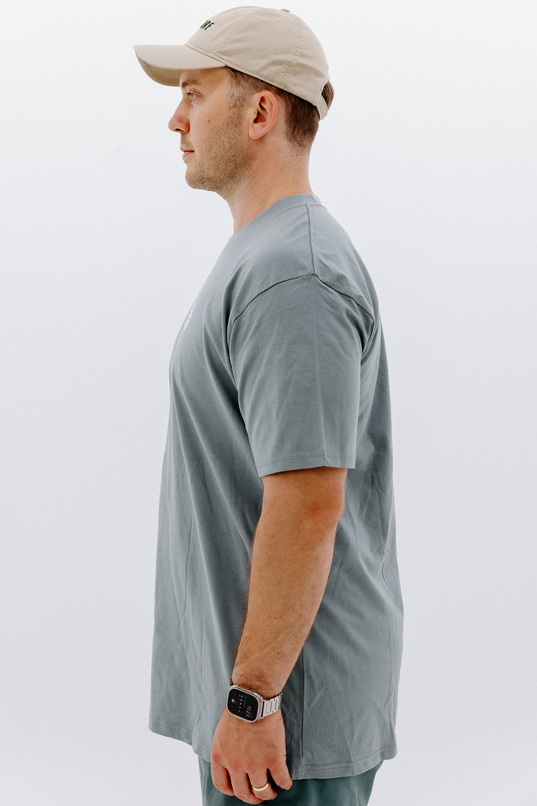 color: mineral | male