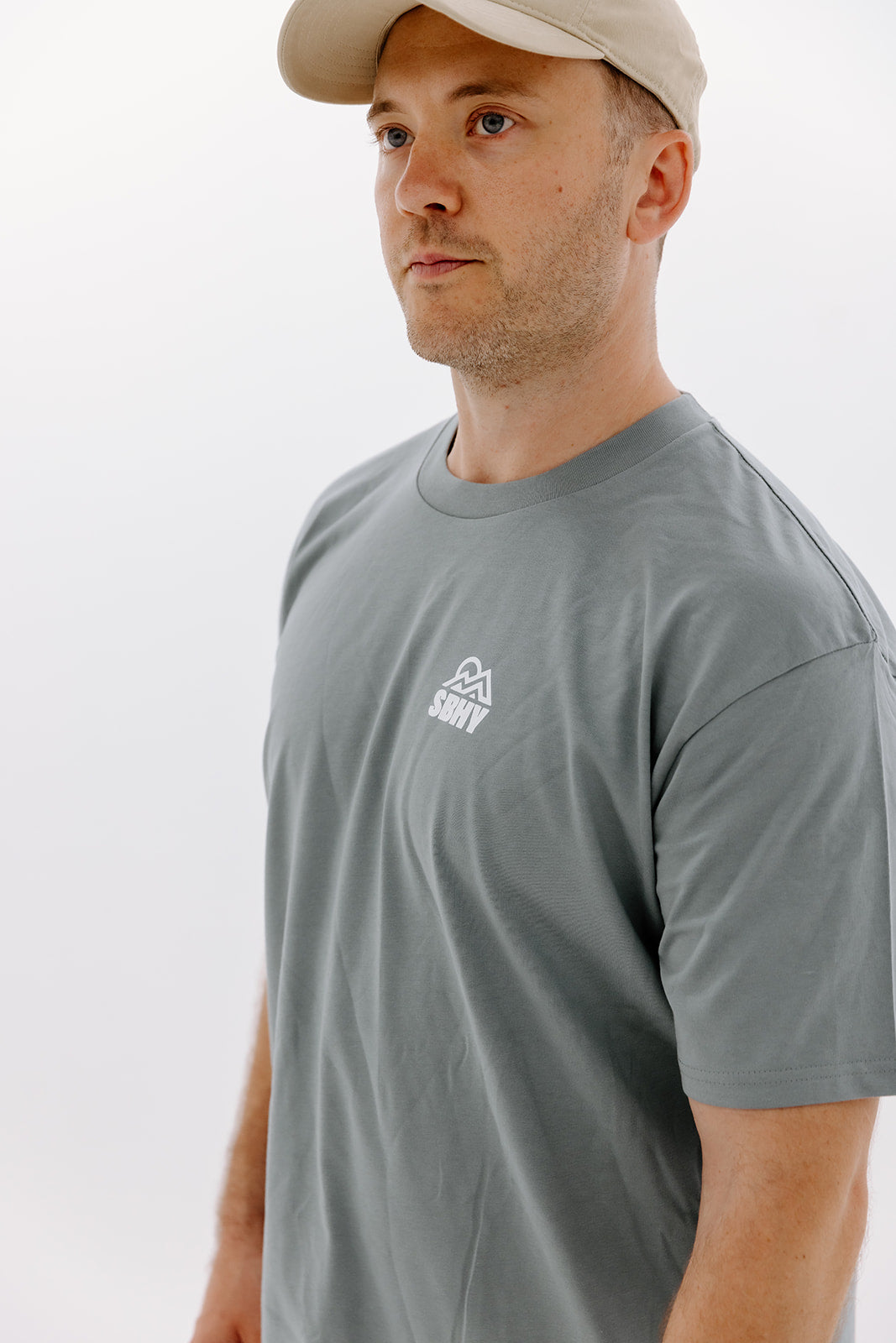 color: mineral | male