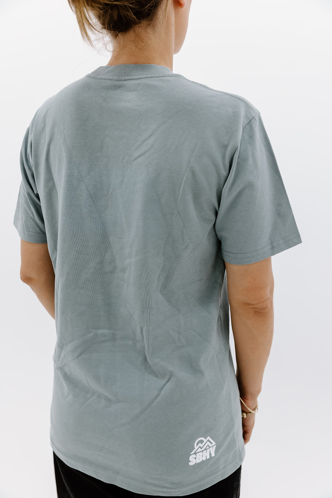 color: mineral | female