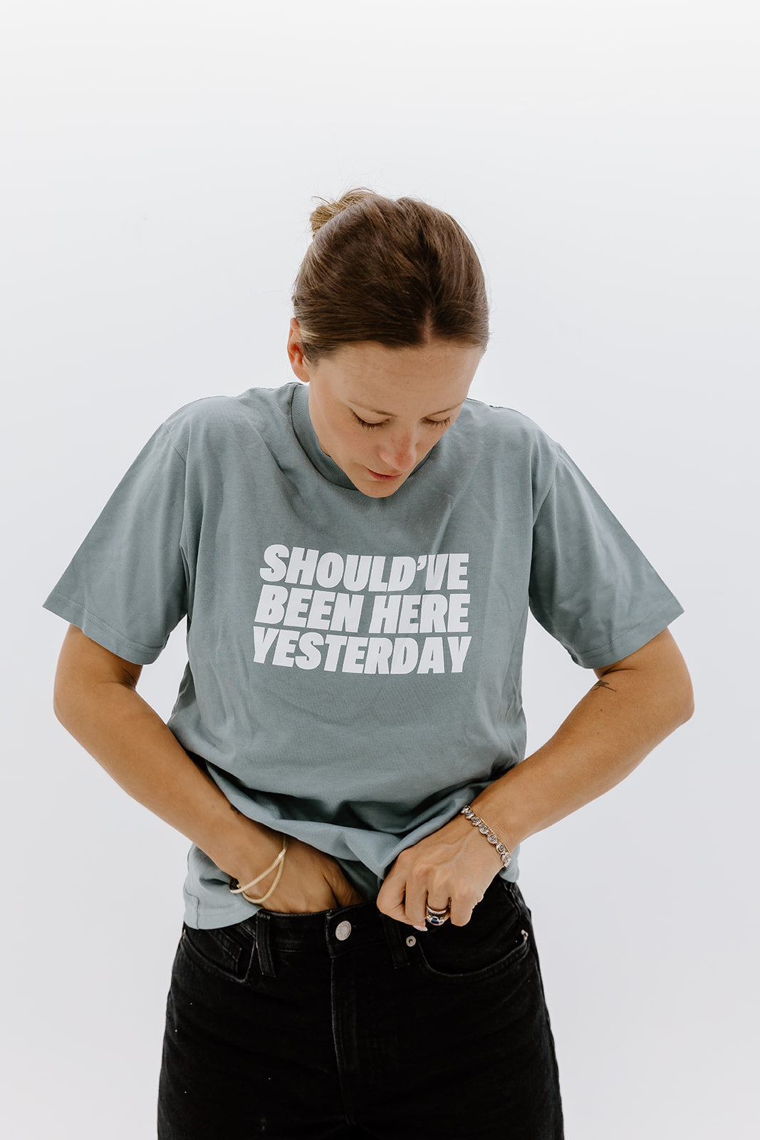 color: mineral | female