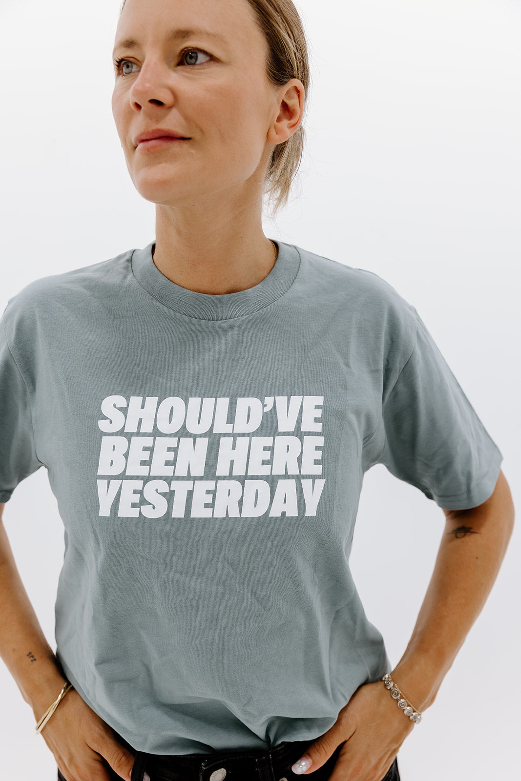 color: mineral | female