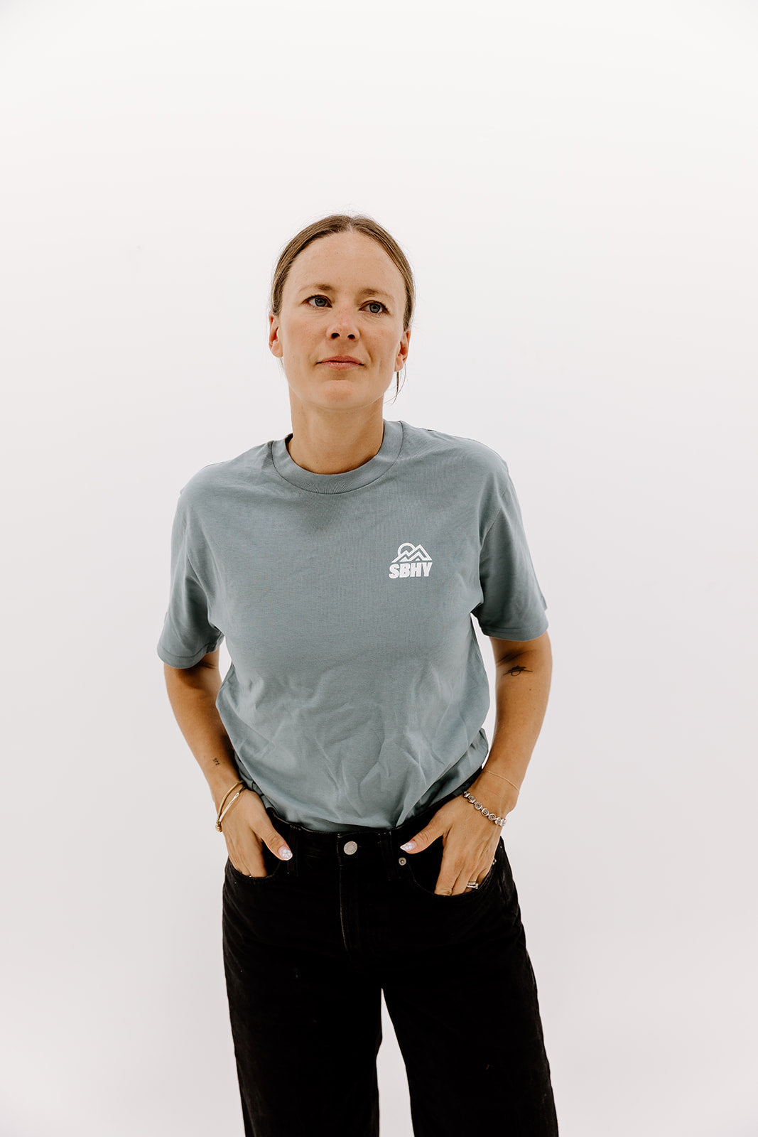 color: mineral | female